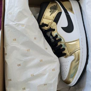 Air Jordan 1 Mid SE. Gold black white. 10.5